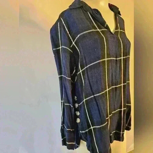 St. John's Bay Long Blue & Black Plaid Cardigan - Picture 1 of 4